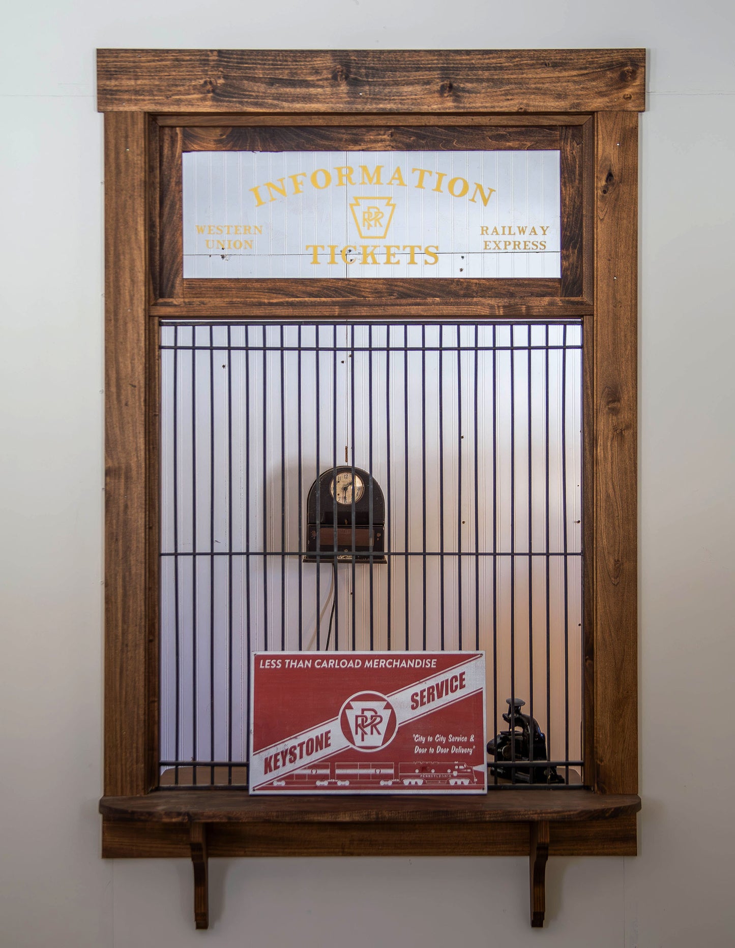 Pennsylvania Railroad "Keystone Service" L.C.L. Merchandise Advertising Sign Hand painted on Hardwood.