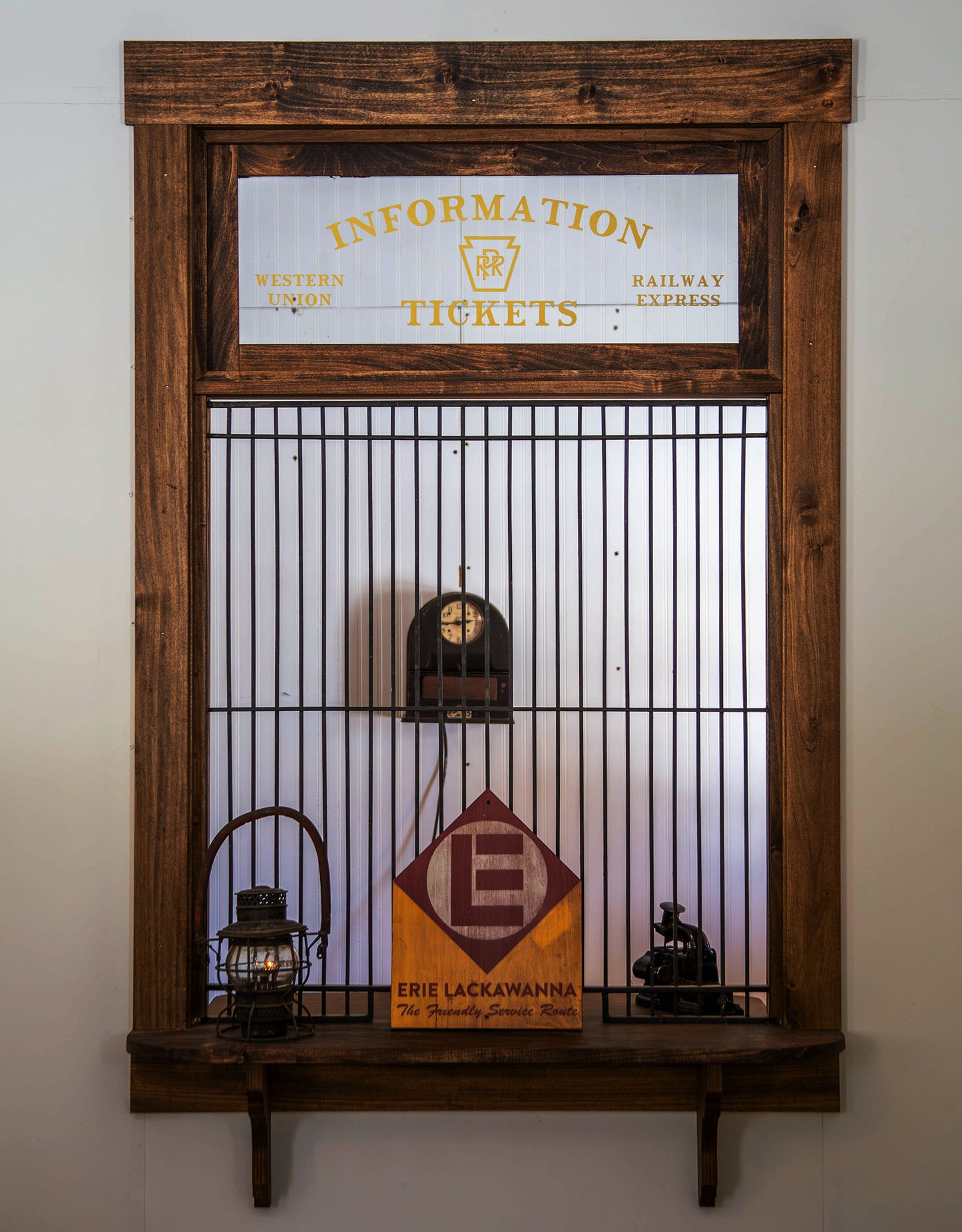 Erie Lackawanna "The Friendly Service Route" Advertising wood sign. Distressed.